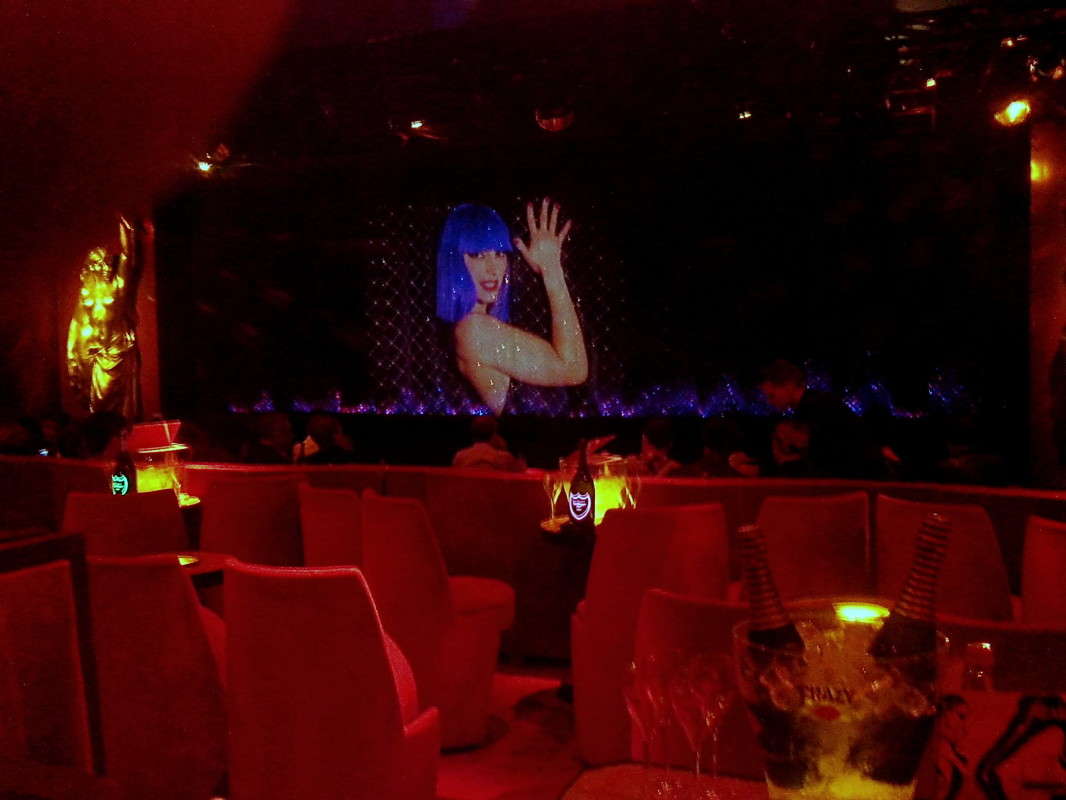 Crazy Horse in Paris ����� ���������  �� PhotoGeek.ru #�������� ���������� #�������� #���������. TS. #������ ���� #����� #�������