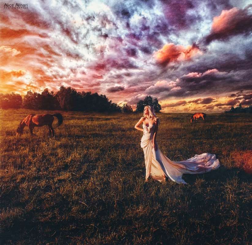 Sunset  AliceAlinari   PhotoGeek.ru #  #   #  # #Animals #Beautiful photo #Clouds #Color #Dress #Horses #Moods #Nature #Photo #Sky #Sunset # # #.  # #.