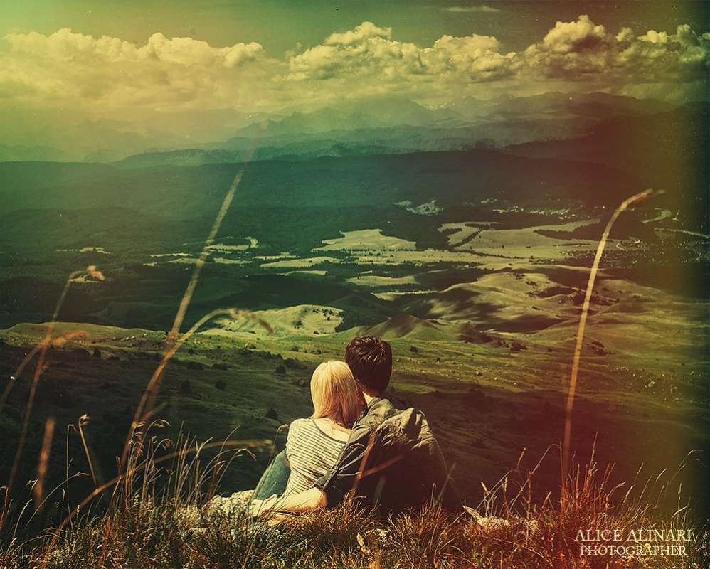 Nature автор AliceAlinari  на PhotoGeek.ru #Пленка #Туризм #Семья #Рекламная фотография #Пейзаж или природа #Жанровая фотография #Горизонт #Горы вдали #Лето #Любовь #Облака над горами #Романтика