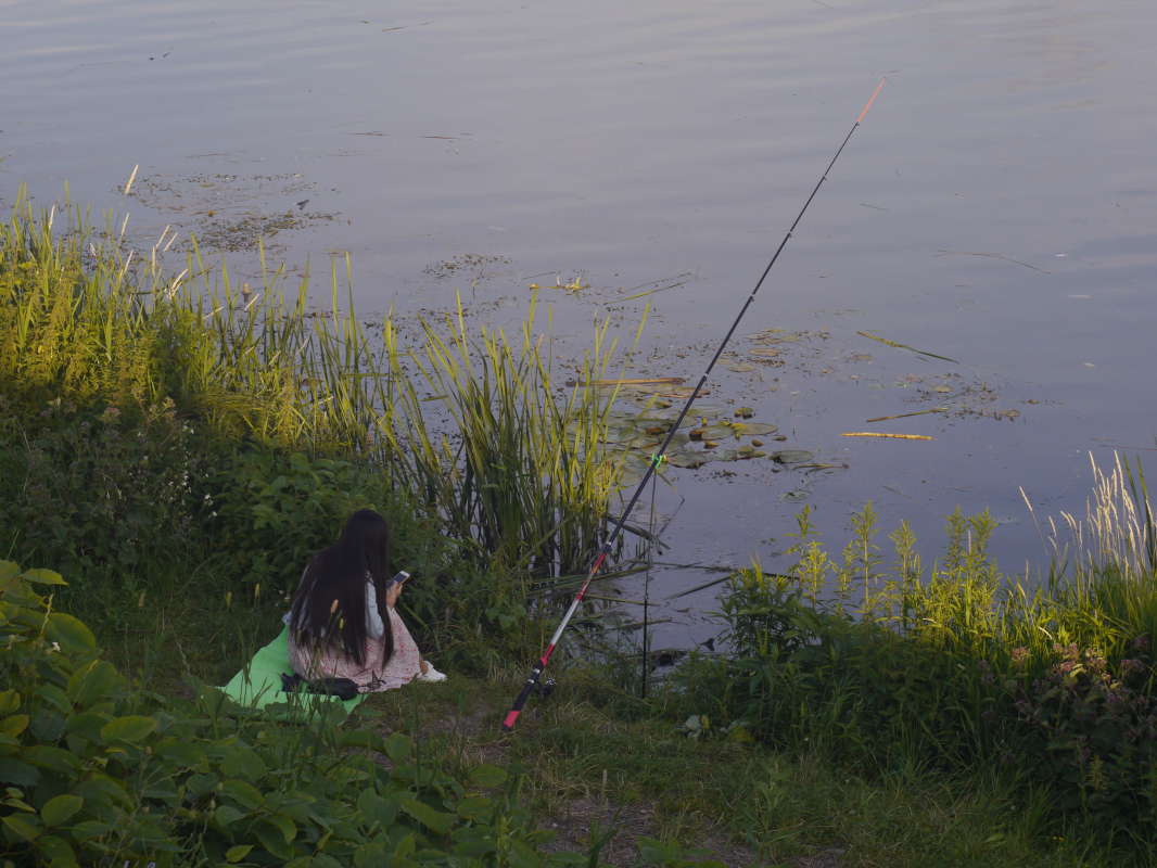 Девушка на рыбалке автор Сергей Михальченко на PhotoGeek.ru #Репортаж