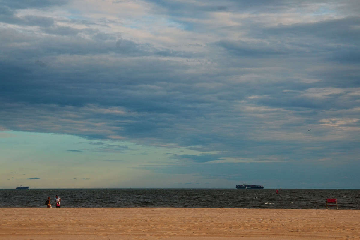 Вечерний пляж автор Олег Чемоданов на PhotoGeek.ru #Пейзаж или природа #Море #Пляж