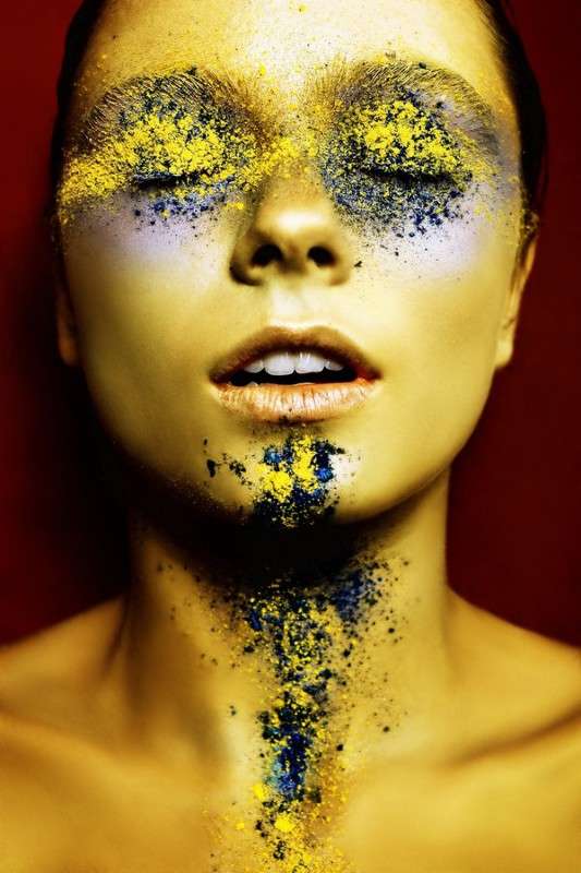 Цвета автор Дарья Дзюба на PhotoGeek.ru #Портрет #Визажист #Губы #Дзюба #Желтый #Лицо #Макияж #Синий #Тени #Цвета