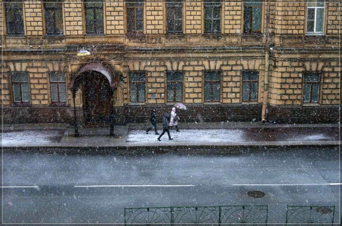 Питерская зарисовка... автор Геннадий  на PhotoGeek.ru #Город #Жанровая фотография #Непостановочное #Стрит-фото