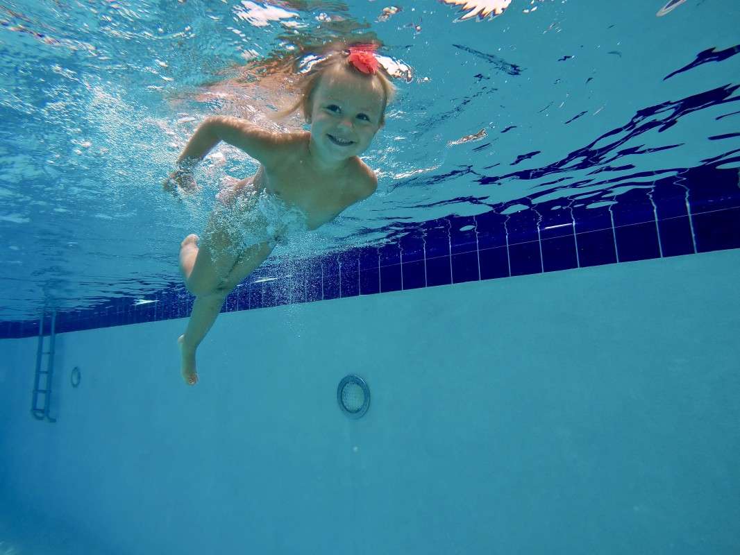 Underwater smile  Kirill   PhotoGeek.ru #  #Daughter #Girl #Holidays #Little girl #Pool #Smile #Underwater #