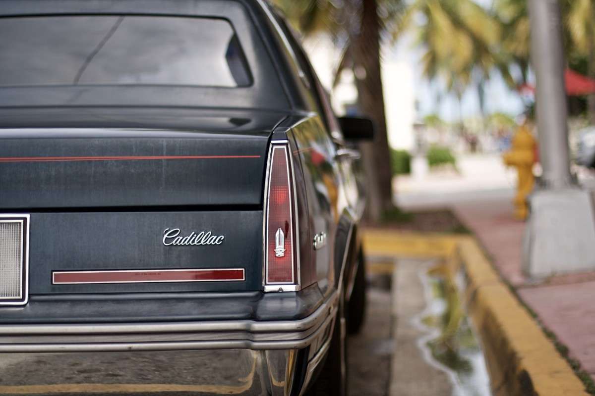 Caddy автор Kirill  на PhotoGeek.ru #Город #Репортаж #1000D #50mm #Bokhe #Caddy #Cadillac #Canon #Coast #Miami #Miami Beach #Walking
