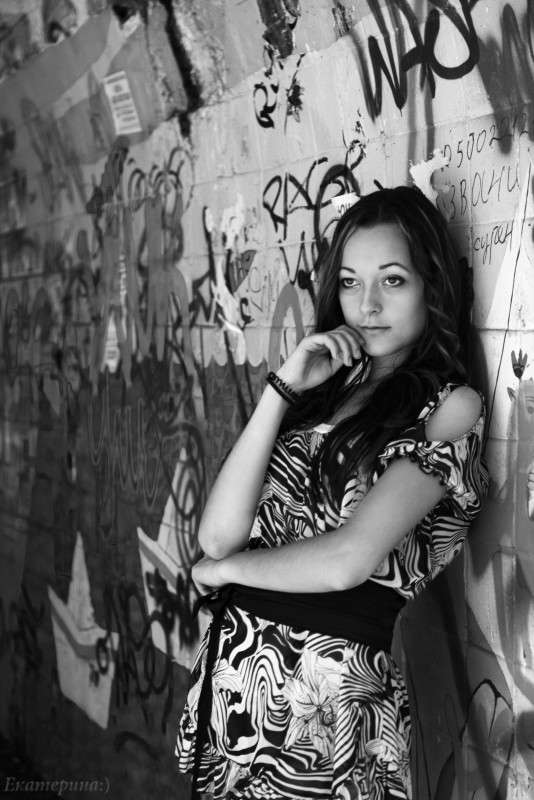 ... автор Екатерина Переславцева на PhotoGeek.ru #Портрет #Девушка #Монохром #Прогулка #Фотосессия #Черно- белое фото