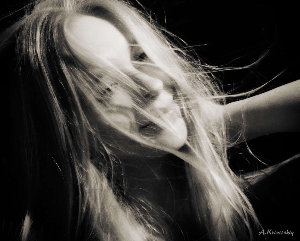 Wind and hair. ����� ��������� ��������� �� PhotoGeek.ru #������� #������ #�����-�����