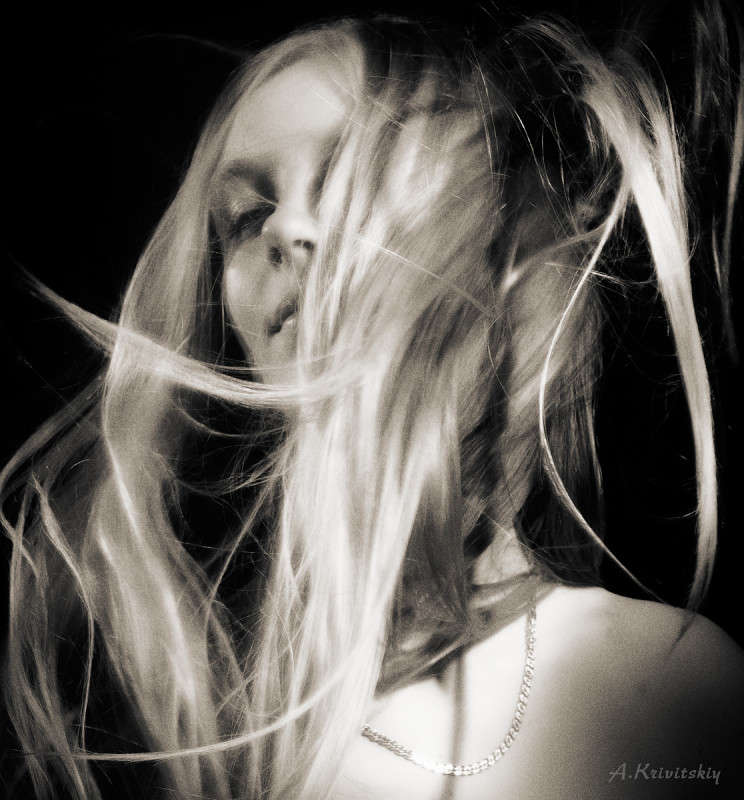 Wind and hair. ����� ��������� ��������� �� PhotoGeek.ru #������� #������ #�����-�����