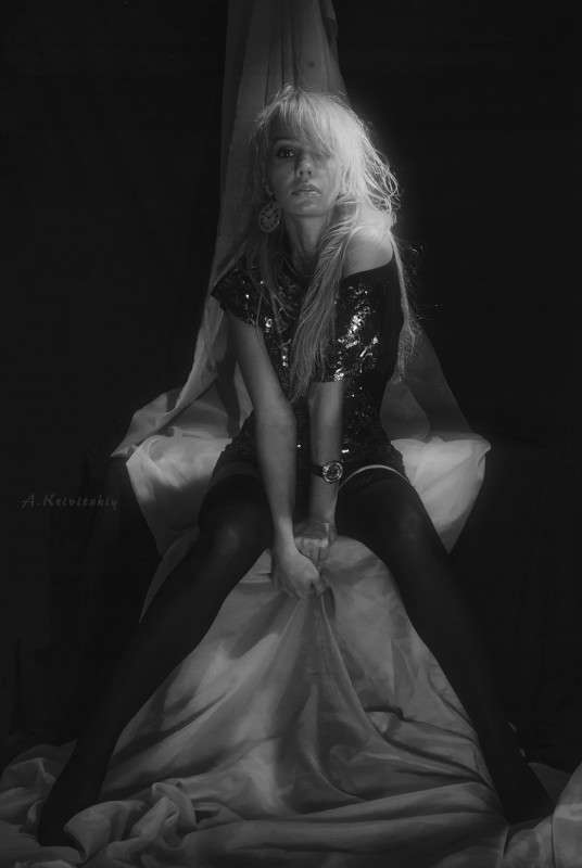 An intriguing portrait. ����� ��������� ��������� �� PhotoGeek.ru #������� #������ #�����-�����