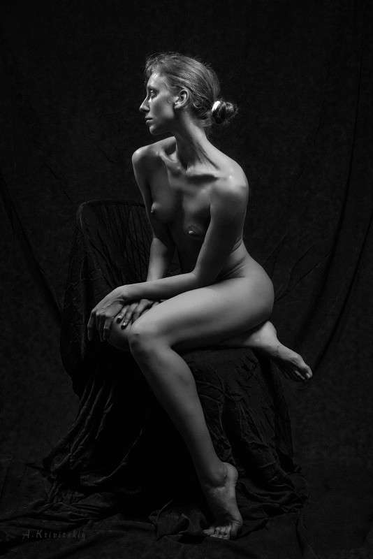 Nude specifically and deliberately.     PhotoGeek.ru # # # # #   # #