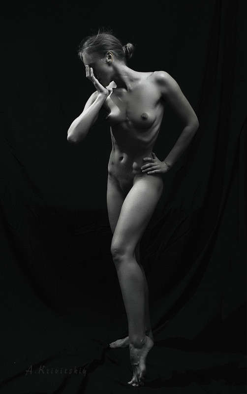 Nude specifically and deliberately.     PhotoGeek.ru # # # #
