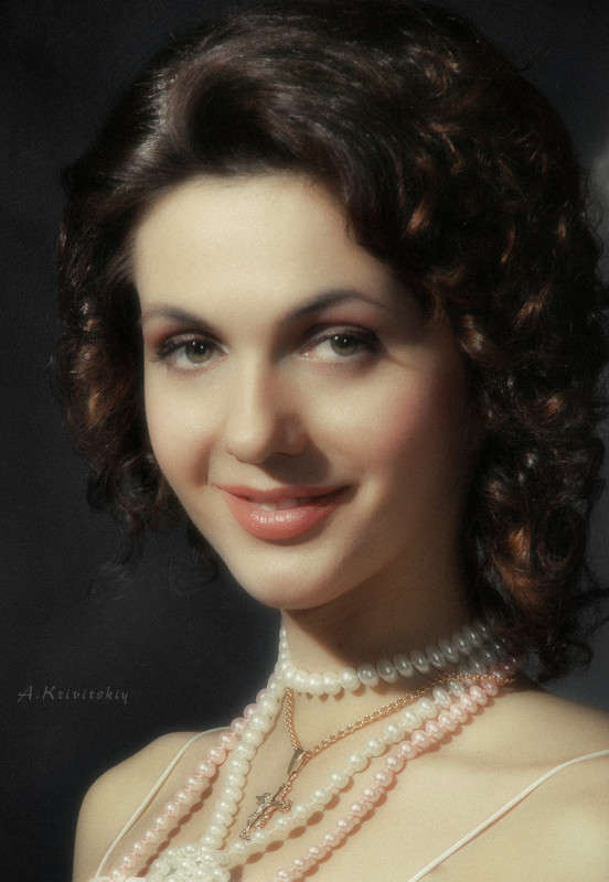 Posing for a portrait - is like to be present at his own sotvorenii.Studiyny look. ����� ��������� ��������� �� PhotoGeek.ru #������� #������