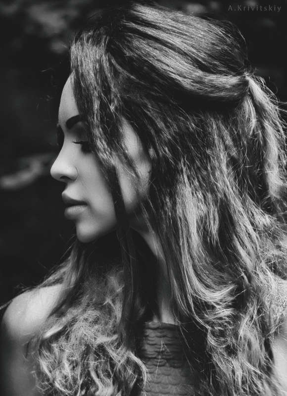 ��������� �����-����� ������� ��� ������. A glamorous black and white portrait outside the studio. ����� ��������� ��������� �� PhotoGeek.ru #������� #�����-�����