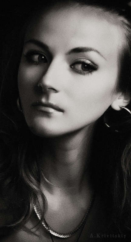 Portrait in the condition, when a very small studio) and very loud music. ������� � �������, ����� ����� ��������� ������) � ��� ����� ��������� ��������� �� PhotoGeek.ru #������� #������ #�����-�����