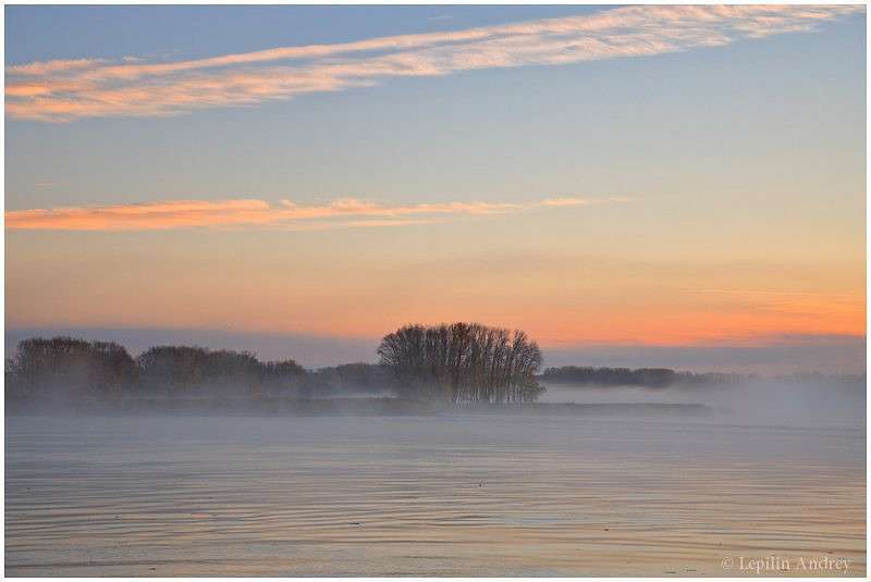 The mist and the river     PhotoGeek.ru #  