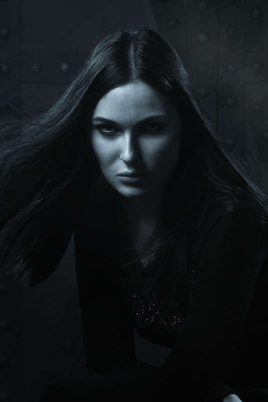 PAINT IN BLACK     PhotoGeek.ru #Art #Dark