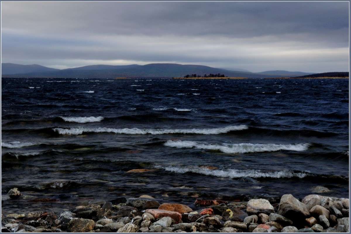 На озере. автор Александр Максименко на PhotoGeek.ru #Пейзаж или природа #Заполярье #Озеро #Природа #Север