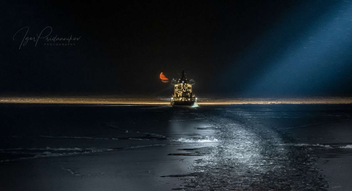 Плыл по небу кораблик луны... автор Igor Pridannikov на PhotoGeek.ru #Репортаж