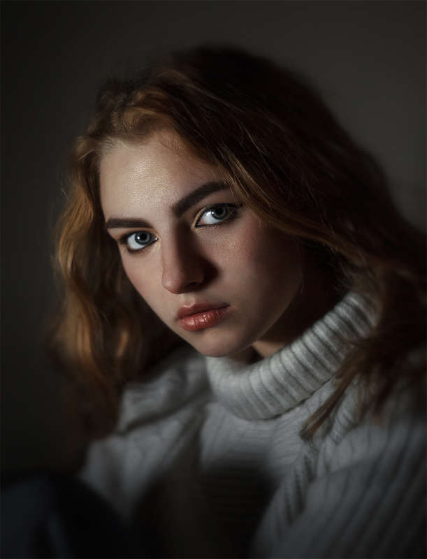 Эля автор Роман Сергеев на PhotoGeek.ru #Портрет #Девушка