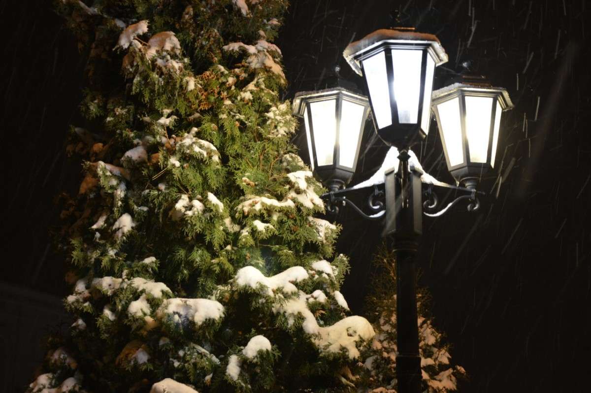 ... автор Ivan Burlutskiy на PhotoGeek.ru #Ночь #Снег #Фонарь