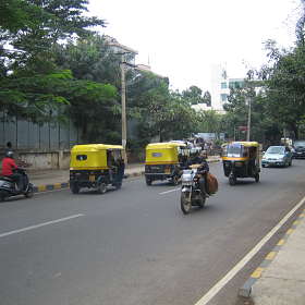 На улице г. Бангалор (Бангалур)